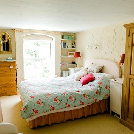 Cosy Cottage Ground Floor Bedroom Ensuite With Private Entrance Chichester Kültér fotó